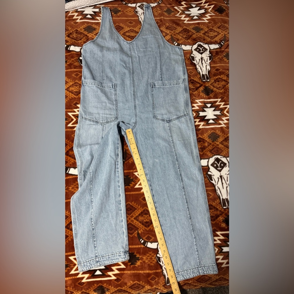 LIKE NEW! Size 14 Maurices Scoop Neck Denim Overalls
color: light sandblast - Picture 7 of 10